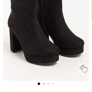 Platform Bootie Suade Black